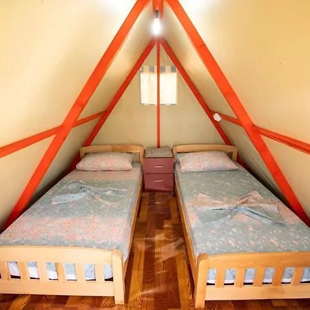 Camping Riviera 2 فندق Shëngjin