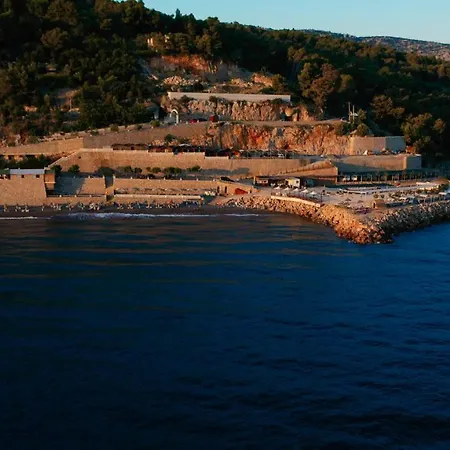 Camping Riviera 2 *